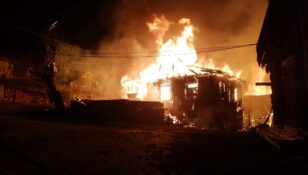 Bolu’da yangın: 5 ev küle döndü