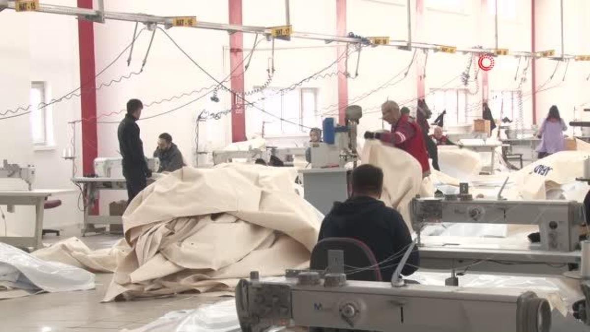 Kızılay’ın ürettiği deprem çadırlarının afet bölgelerine sevki sürüyor